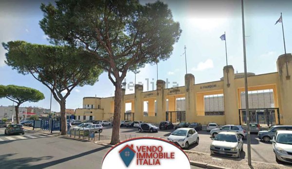 locale commerciale in vendita a Latina in zona Centro Città