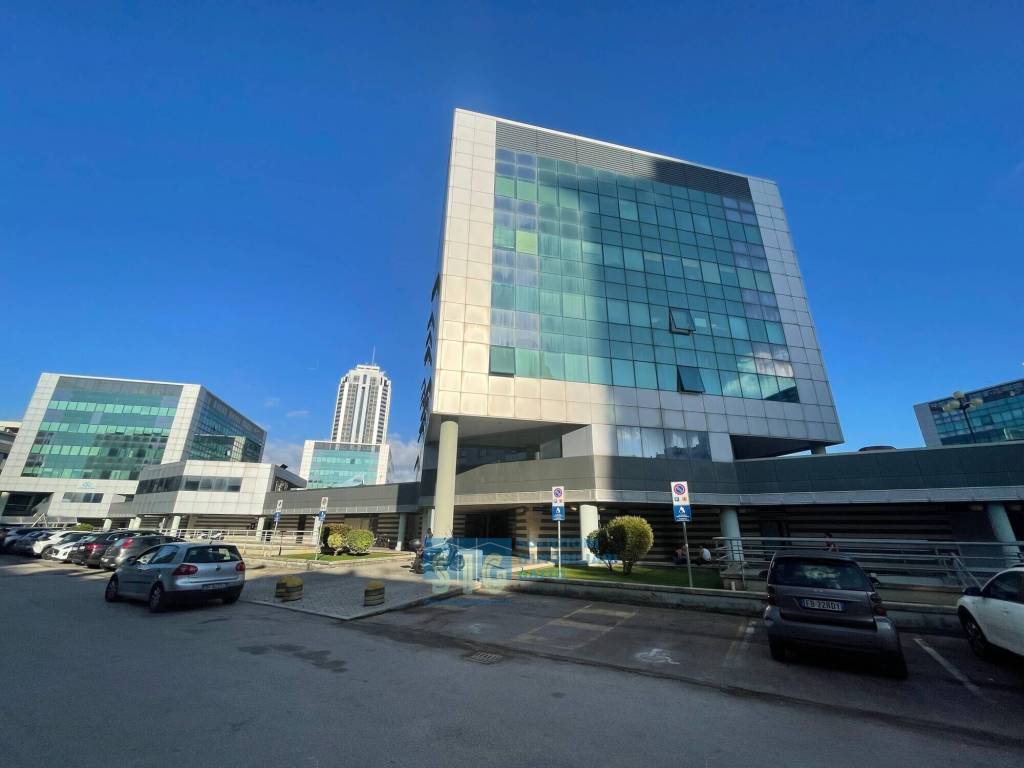 ufficio in vendita a Latina in zona Centro Città