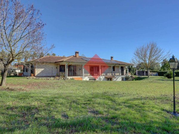 casa indipendente in vendita a Latina in zona Borgo Santa Maria