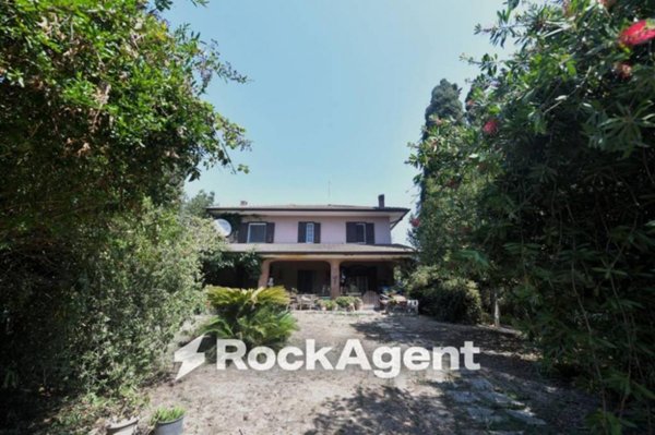 casa indipendente in vendita a Latina in zona Borgo Sabotino