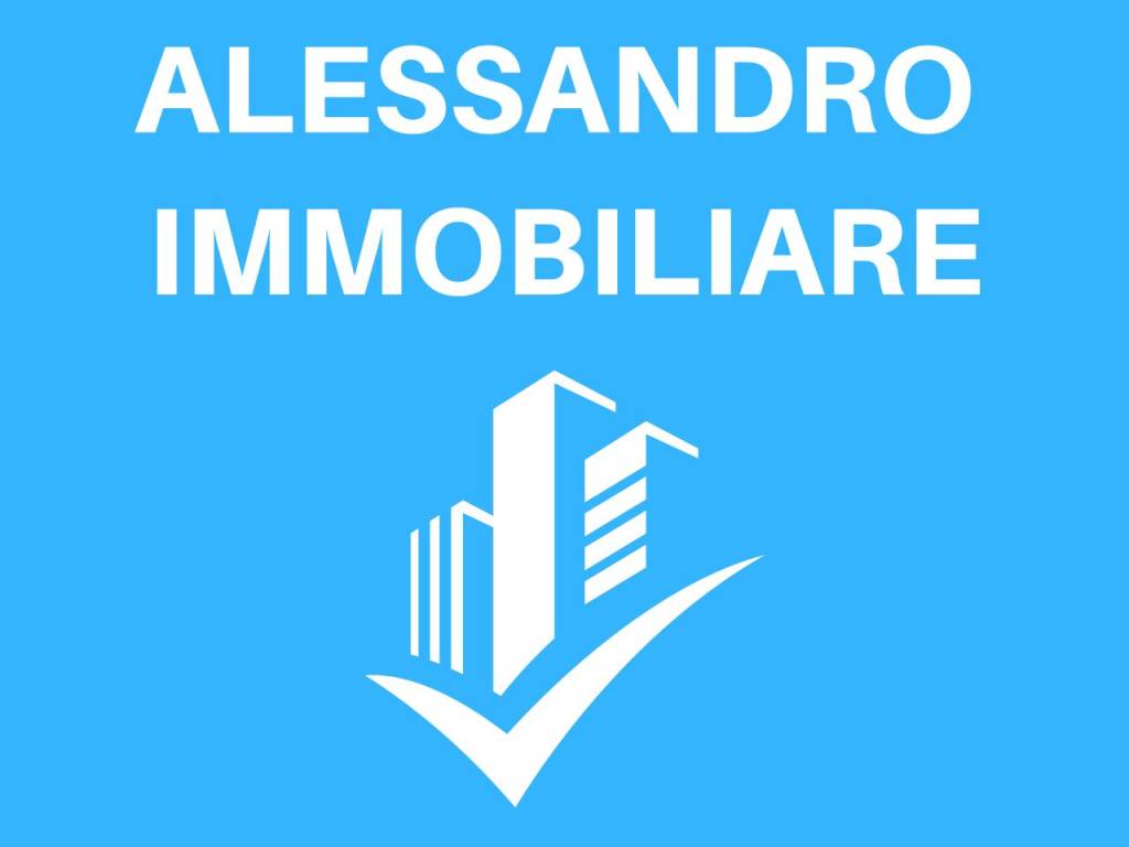 negozio in vendita a Latina in zona Centro Città