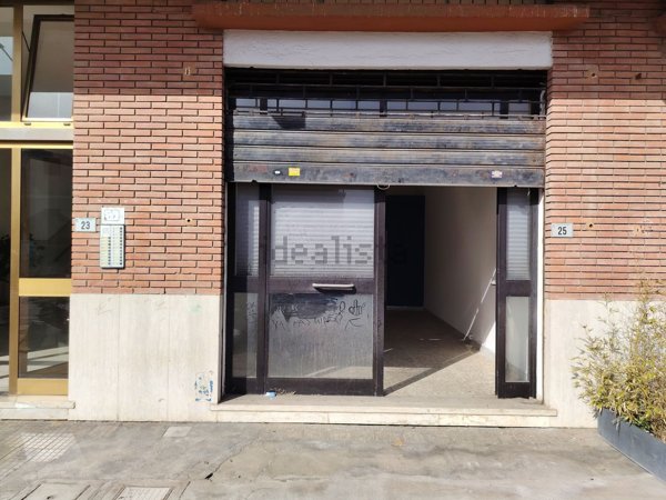 locale commerciale in vendita a Latina