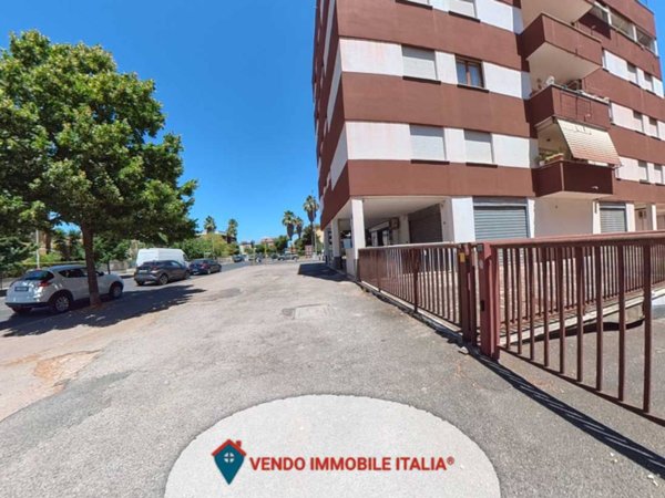 locale di sgombero in vendita a Latina