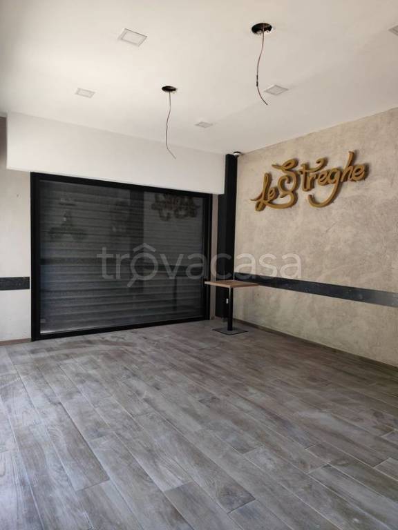 negozio in vendita a Latina