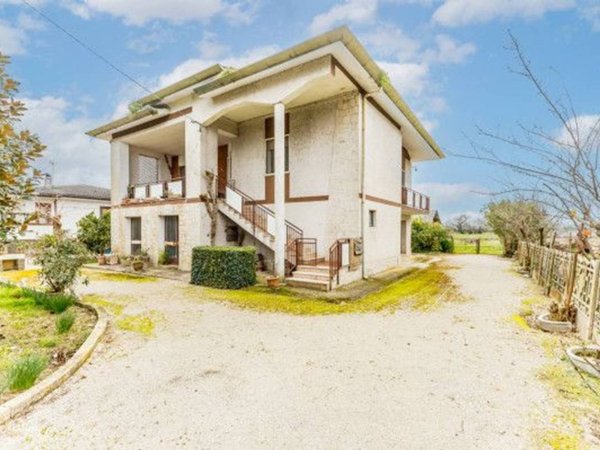 casa indipendente in vendita a Latina in zona Borgo Carso