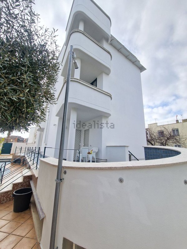 casa indipendente in vendita a Latina in zona Centro Città