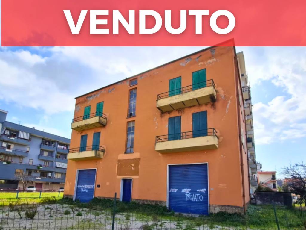 locale commerciale in vendita a Latina in zona Borgo Piave