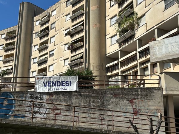 ufficio in vendita a Latina