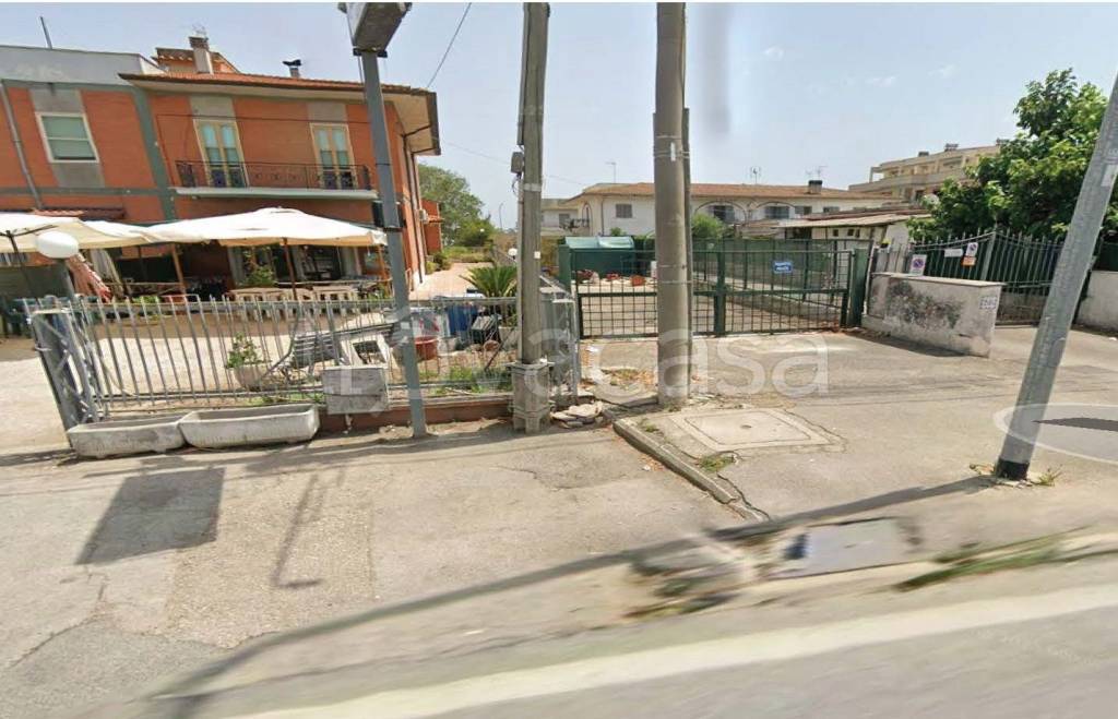 casa indipendente in vendita a Latina in zona Foce Verde