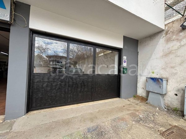 negozio in vendita a Latina