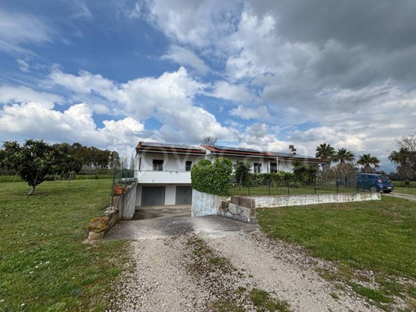 casa indipendente in vendita a Latina in zona Borgo Grappa
