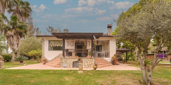 casa indipendente in vendita a Latina in zona Borgo Sabotino