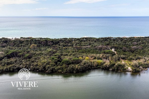 casa indipendente in vendita a Latina