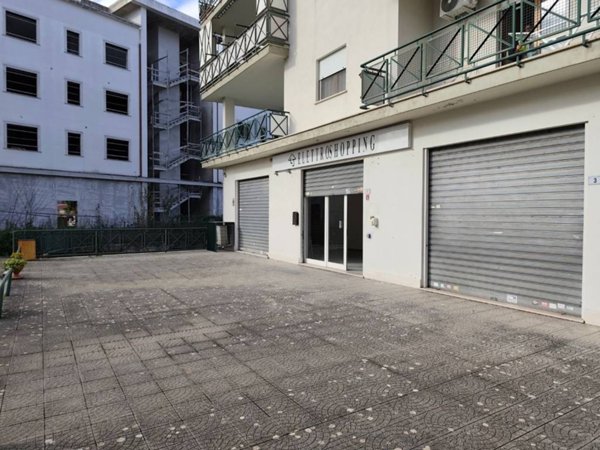 negozio in vendita a Latina in zona Borgo Piave