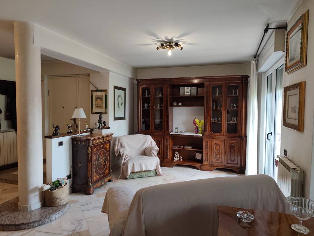 casa indipendente in vendita a Latina in zona Centro Città