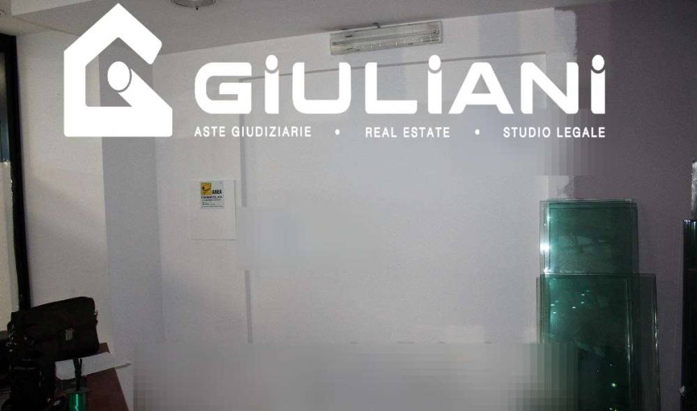 negozio in vendita a Latina