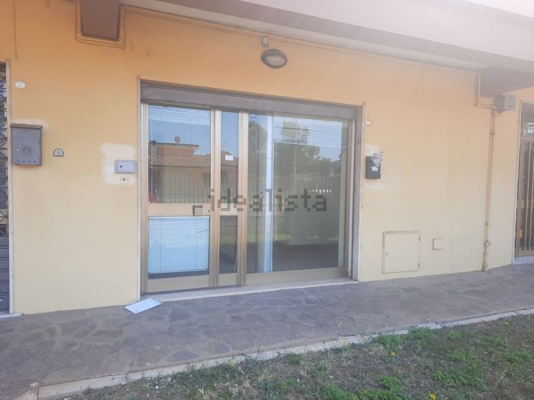 negozio in vendita a Latina