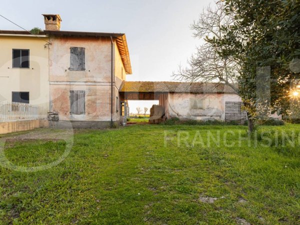 casa indipendente in vendita a Latina in zona Borgo Carso