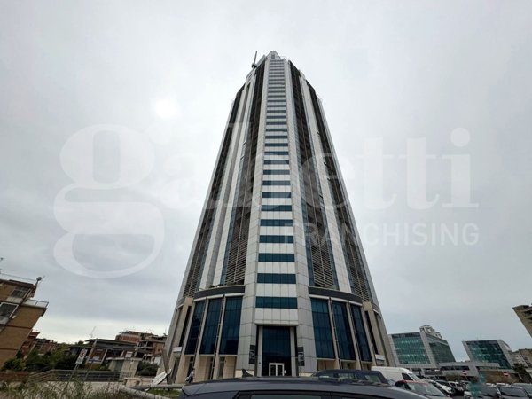 ufficio in vendita a Latina in zona Centro Città