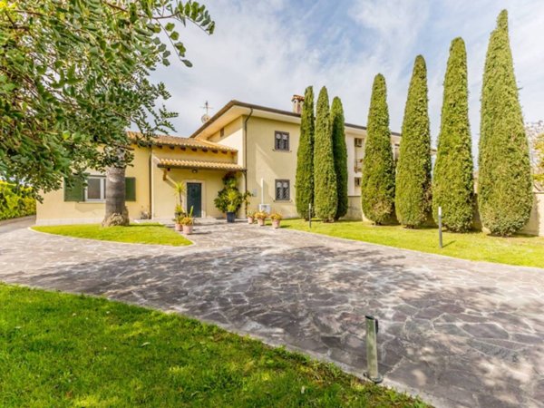casa indipendente in vendita a Latina in zona Epitaffio