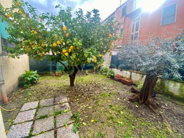 casa indipendente in vendita a Latina