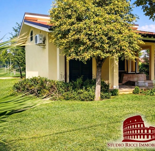 casa indipendente in vendita a Latina in zona Borgo Sabotino