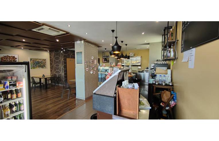 negozio in vendita a Latina