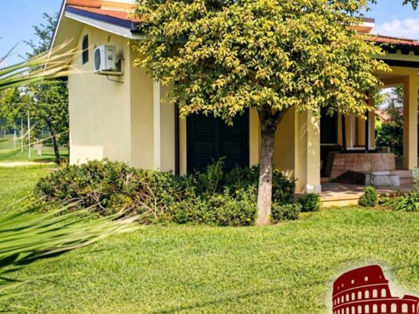 casa indipendente in vendita a Latina in zona Borgo Sabotino