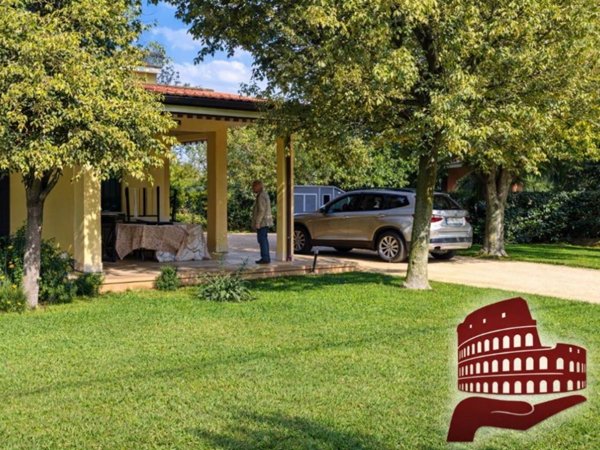 casa indipendente in vendita a Latina in zona Borgo Sabotino