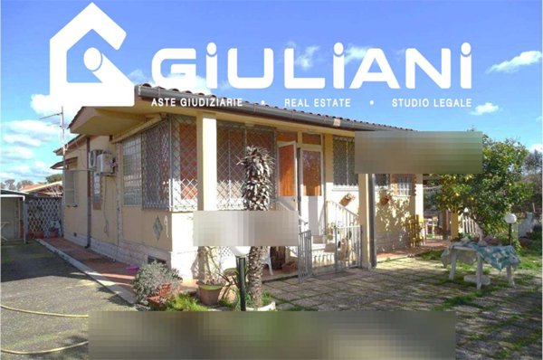 casa indipendente in vendita a Latina