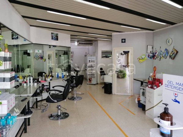 negozio in vendita a Latina