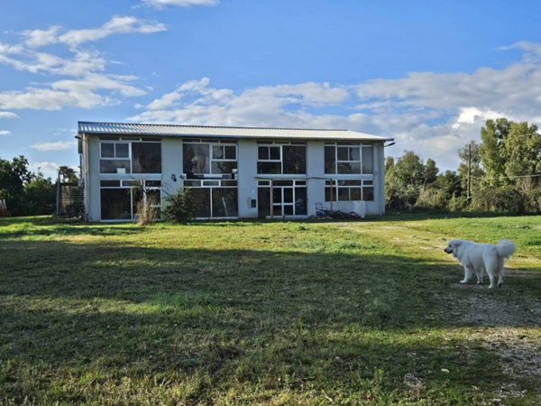 locale commerciale in vendita a Latina in zona Borgo Grappa