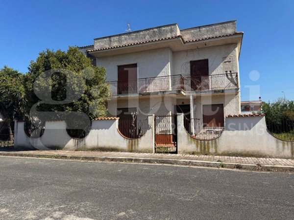 casa indipendente in vendita a Latina