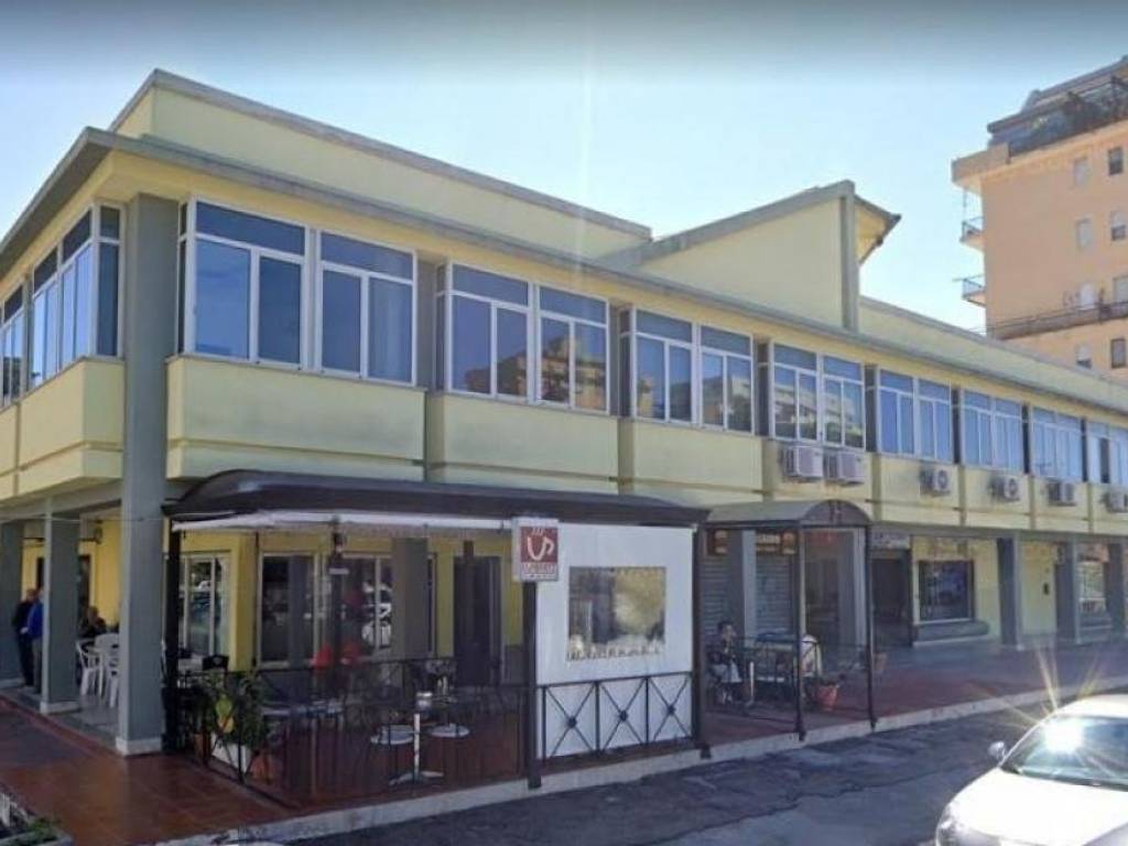 locale commerciale in vendita a Latina