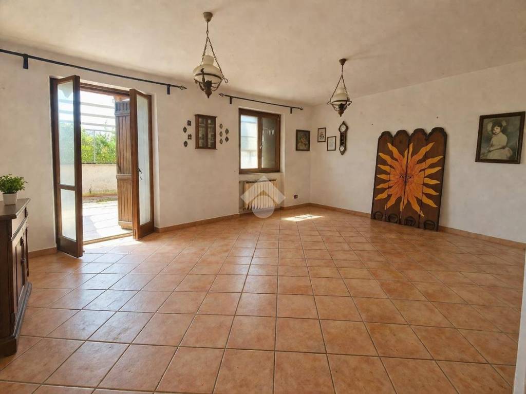 casa indipendente in vendita a Latina in zona Borgo San Michele