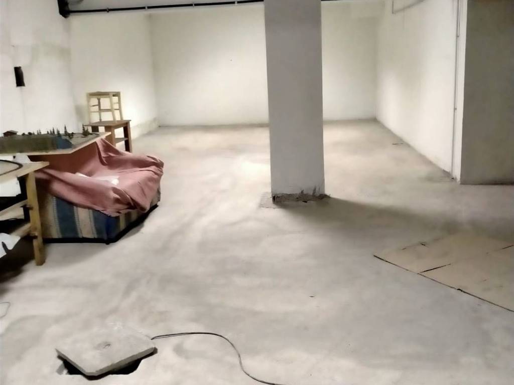 negozio in vendita a Latina in zona Centro Città