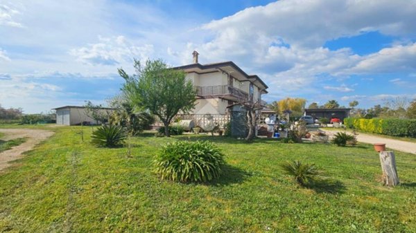 casa indipendente in vendita a Latina in zona Borgo Santa Maria