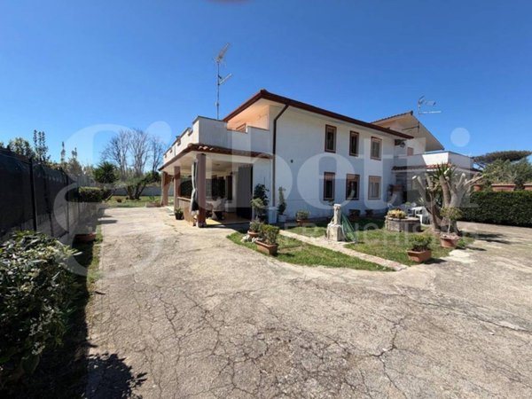 casa indipendente in vendita a Latina in zona Foce Verde