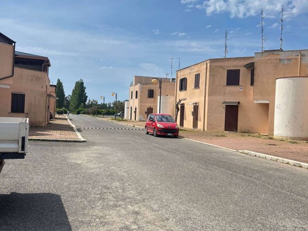 appartamento in vendita a Latina in zona Foce Verde