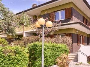 casa indipendente in vendita a Latina