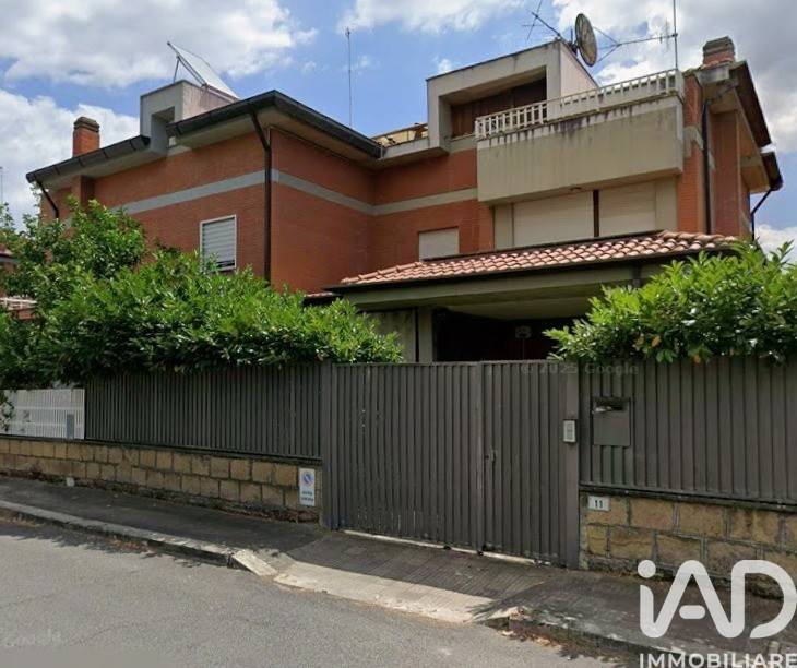 casa indipendente in vendita a Latina in zona Centro Città