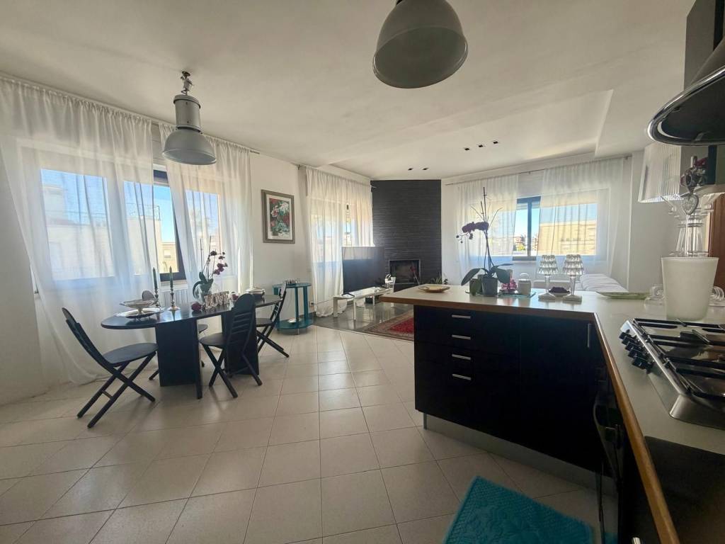 appartamento in vendita a Latina in zona Centro Città