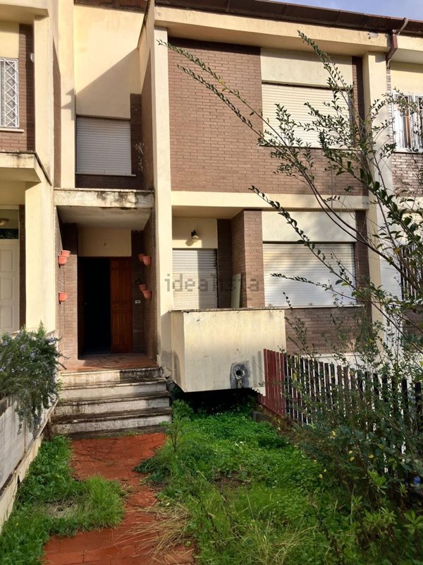 casa indipendente in vendita a Latina