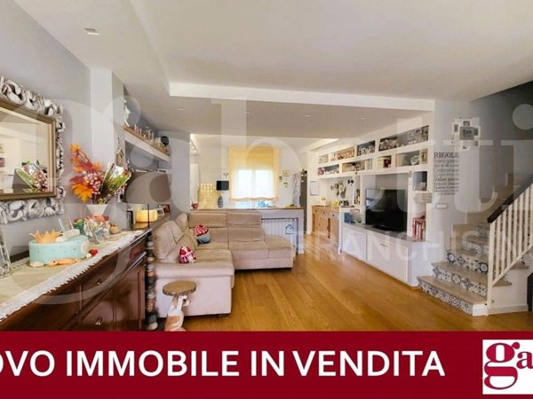 casa indipendente in vendita a Latina in zona Latina Scalo