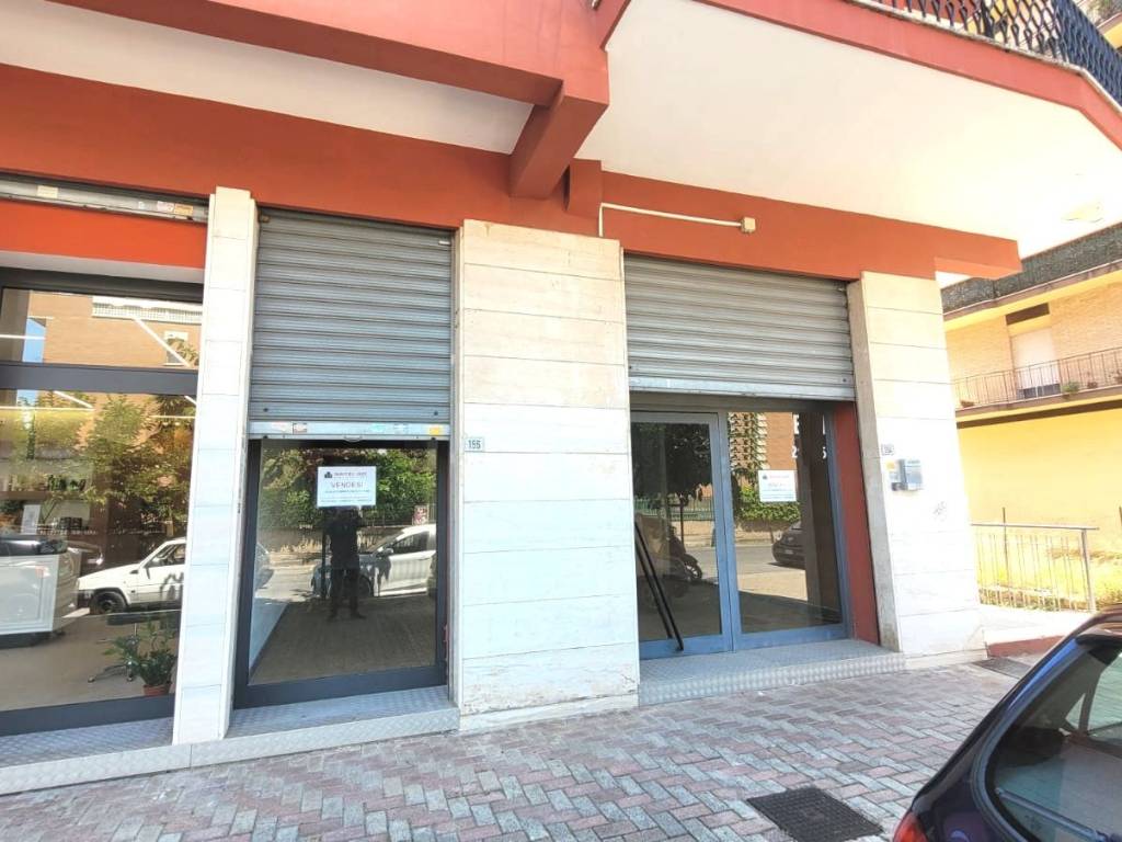 negozio in vendita a Latina in zona Centro Città