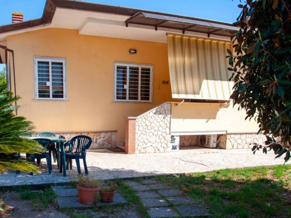 casa indipendente in vendita a Latina in zona Borgo Sabotino
