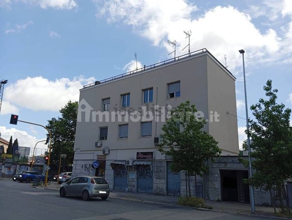 negozio in vendita a Latina