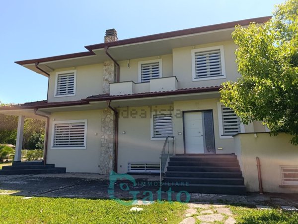 casa indipendente in vendita a Latina in zona Borgo San Michele