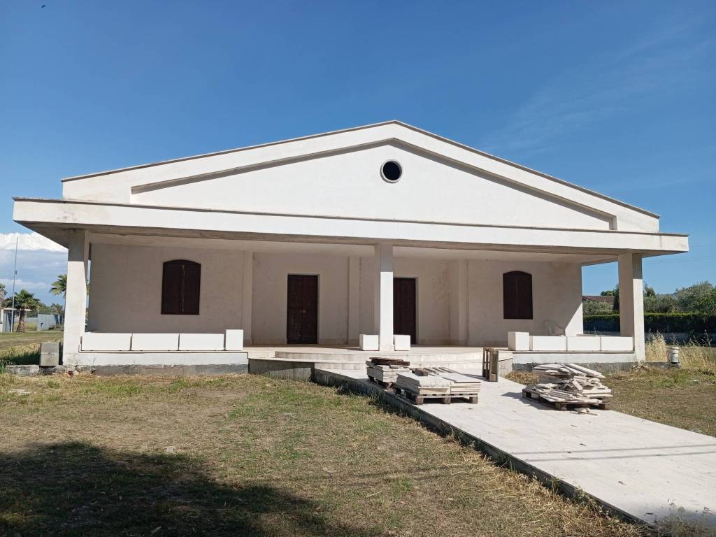 casa indipendente in vendita a Latina in zona Borgo Piave