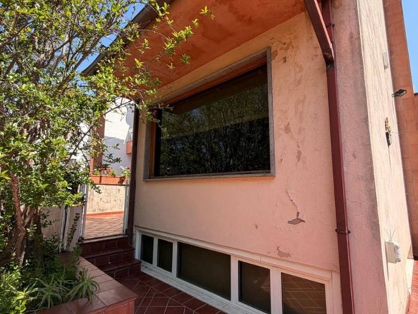 casa indipendente in vendita a Latina